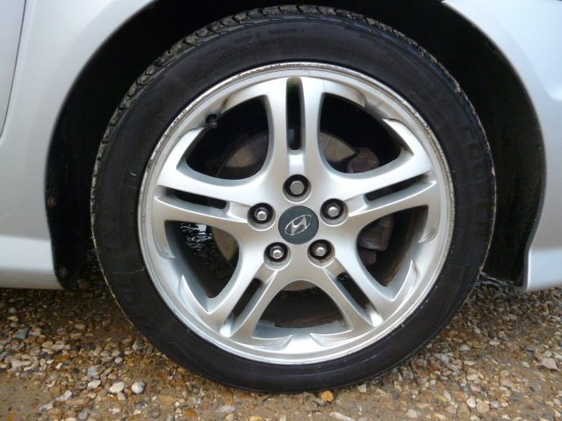 HYUNDAI COUPE