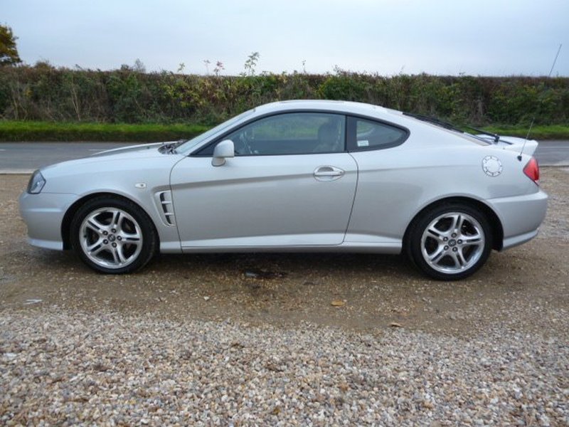 HYUNDAI COUPE