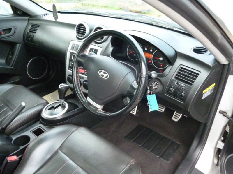 HYUNDAI COUPE