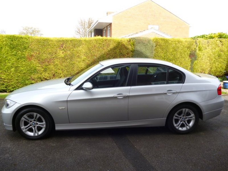 BMW 3 SERIES