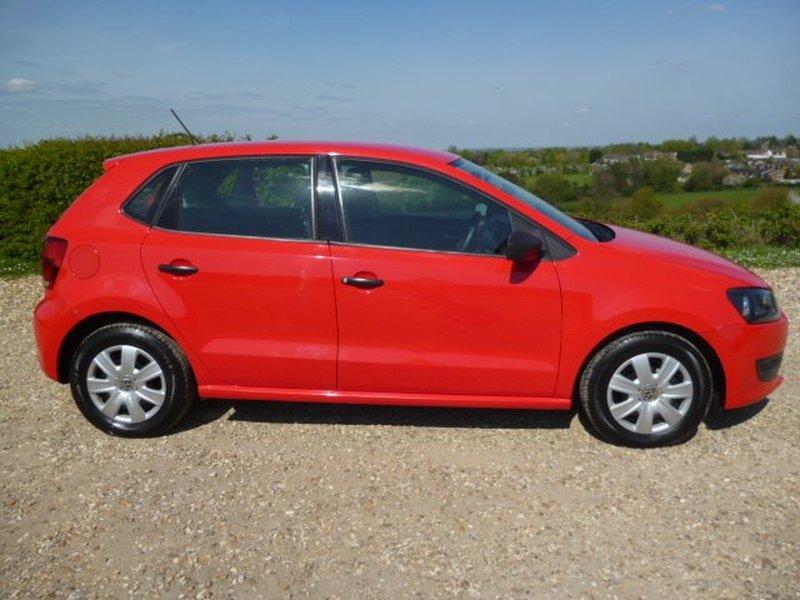 View VOLKSWAGEN POLO 1.2 S 5DR