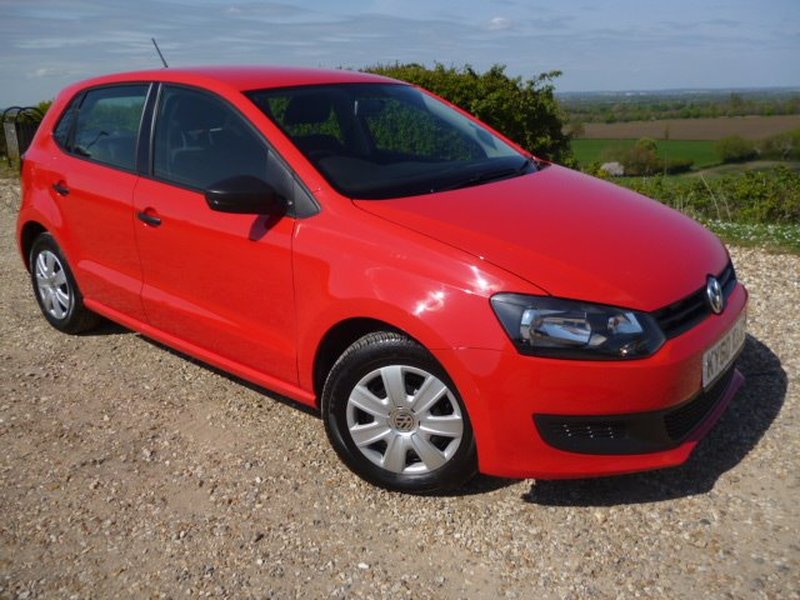 View VOLKSWAGEN POLO 1.2 S 5DR