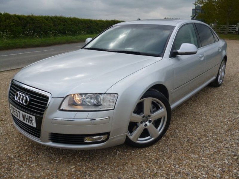 AUDI A8