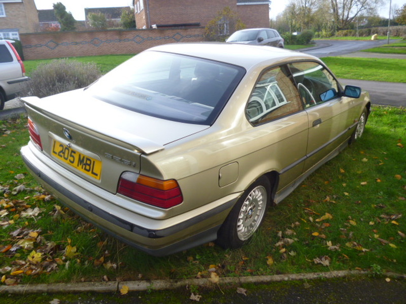 BMW 3 SERIES