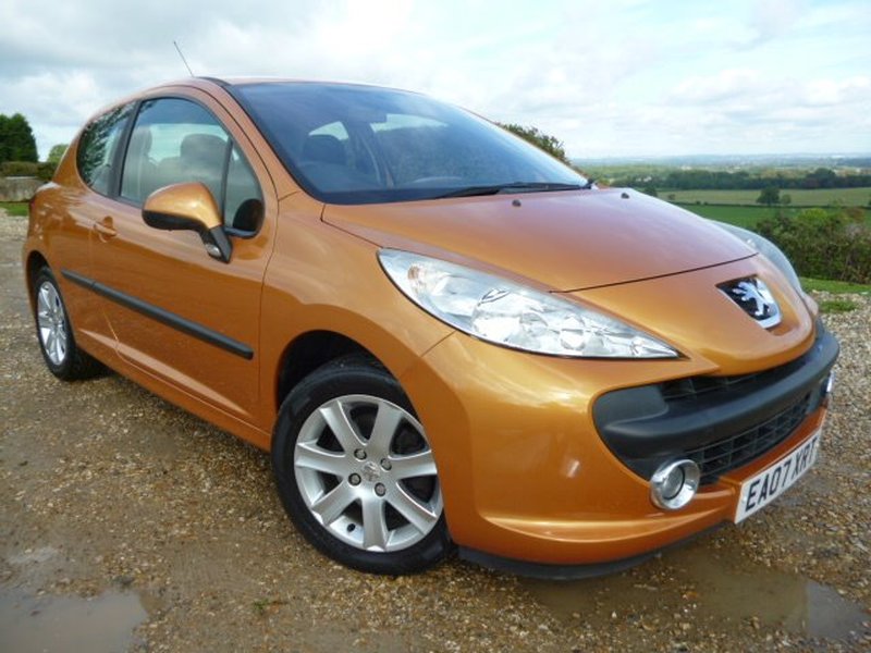 PEUGEOT 207