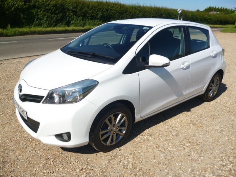TOYOTA YARIS