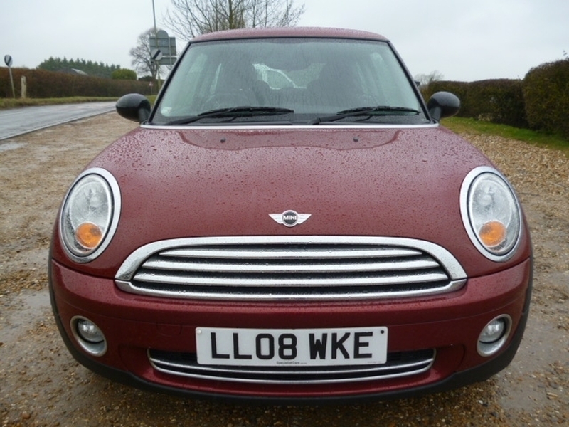 MINI HATCH