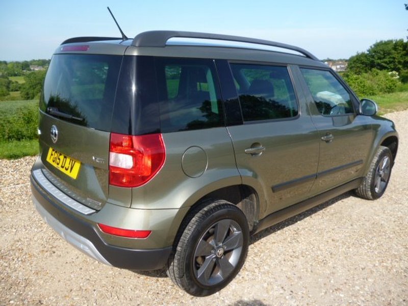 View SKODA YETI OUTDOOR ELEGANCE GREENLINE II 1.6 TDI CR