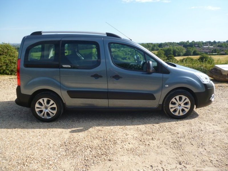 View CITROEN BERLINGO MULTISPACE MULTISPACE XTR 1.6 HDI ONLY 31K