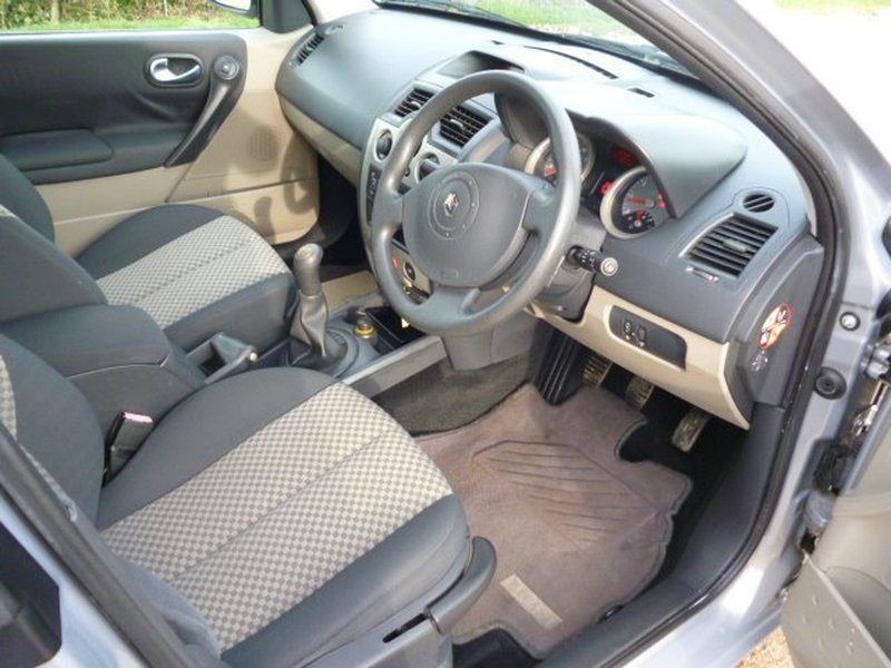 RENAULT MEGANE