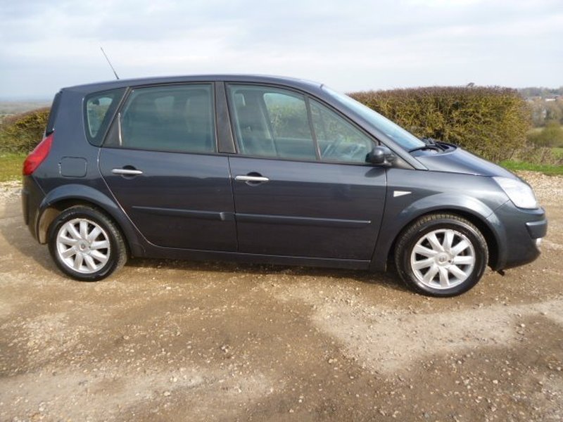 View RENAULT SCENIC 1.6 VVT  Dynamique