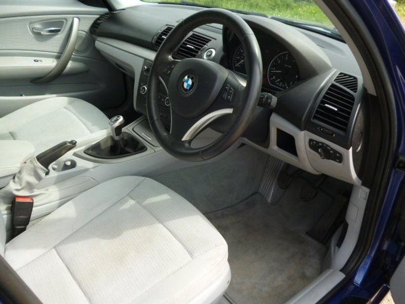BMW 1 SERIES