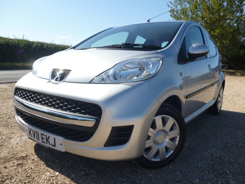 PEUGEOT 107
