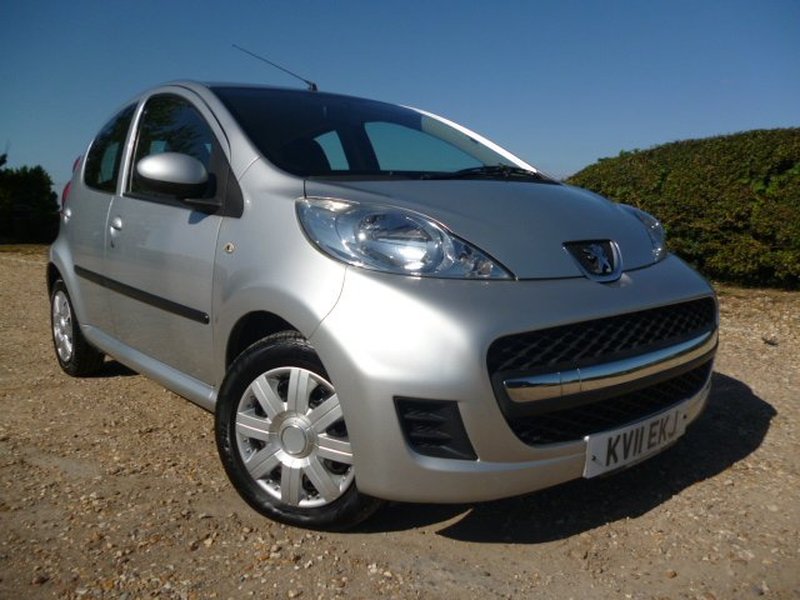 View PEUGEOT 107  1.0 URBAN 5DR 52K £20 TAX