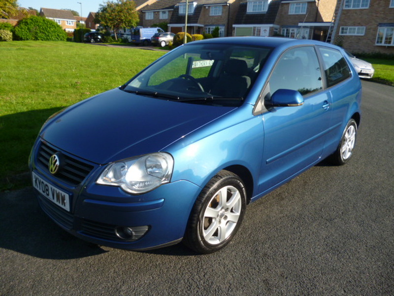 VOLKSWAGEN POLO