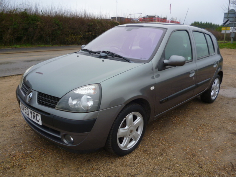 RENAULT CLIO