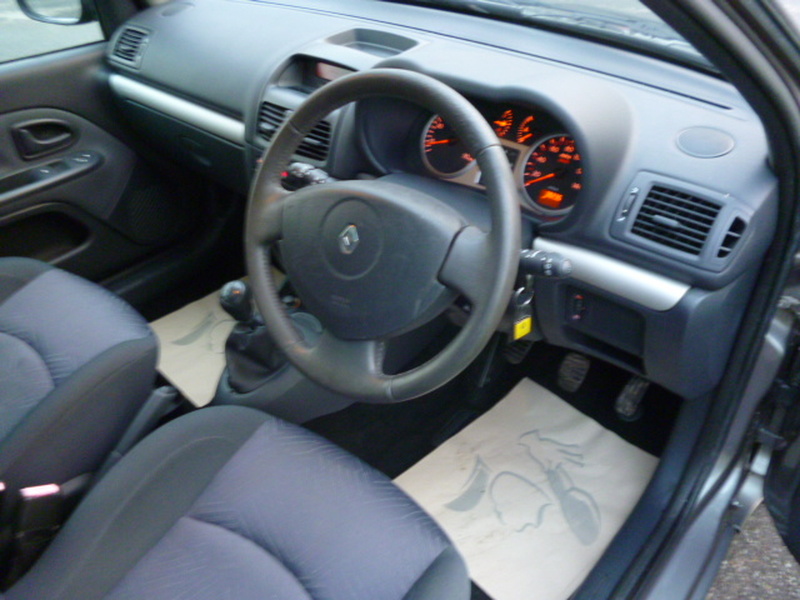 RENAULT CLIO