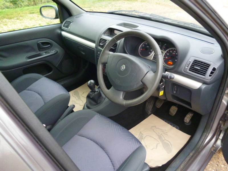 RENAULT CLIO