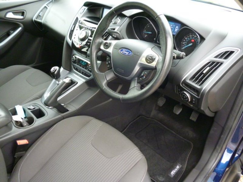 FORD FOCUS