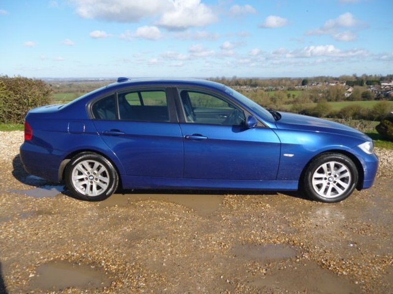BMW 3 SERIES