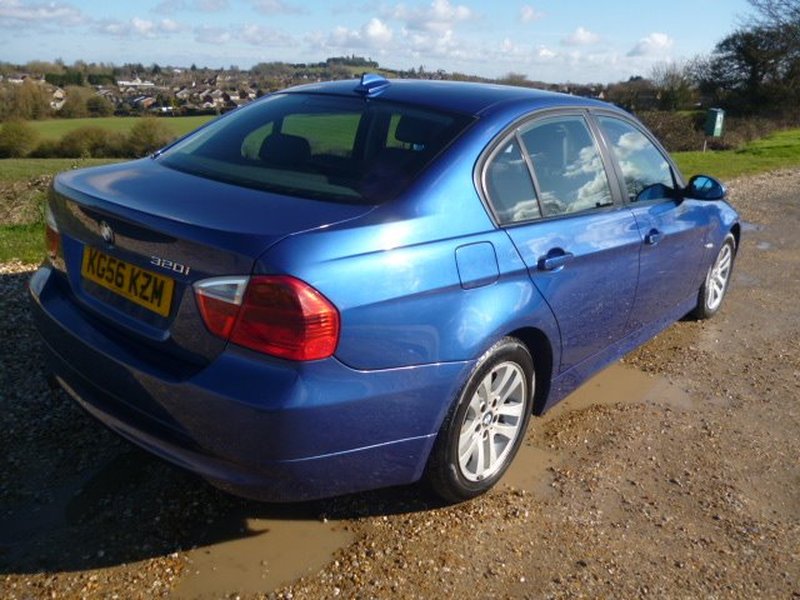 BMW 3 SERIES