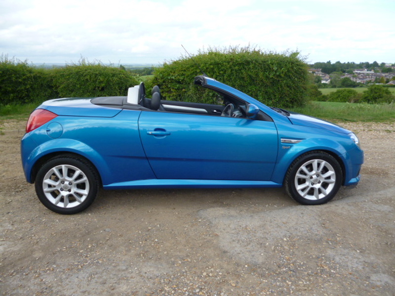 View VAUXHALL TIGRA 1.4 16V SPORT CONVERTIBLE DEMO + 1 OWNER, FULL VAUXHALL HISTORY, LOW MILES