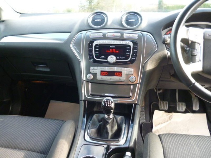 FORD MONDEO