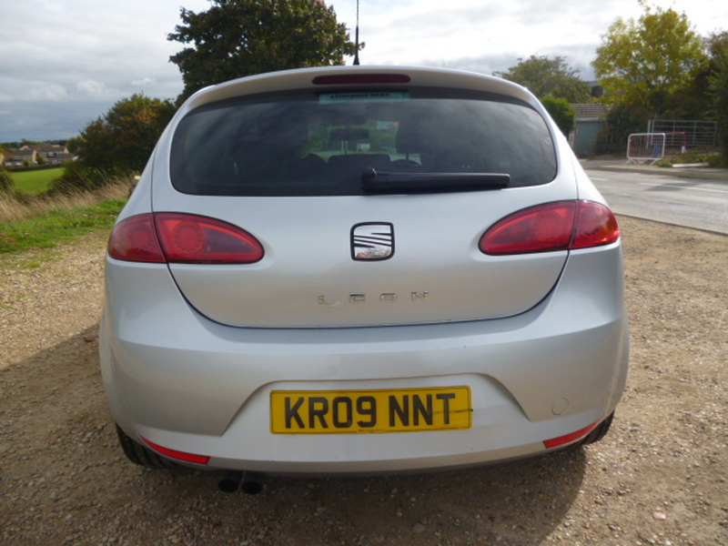 SEAT LEON
