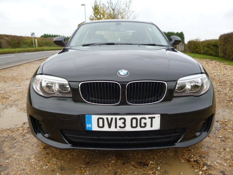 View BMW 1 SERIES 118D ES